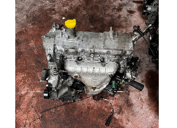 Clio 2 1.4 8 valf komple motor