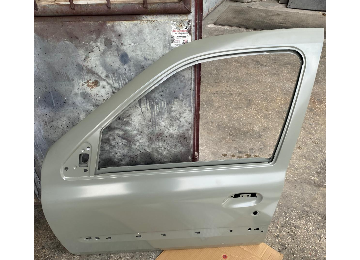Clio 2 sıfır kapı