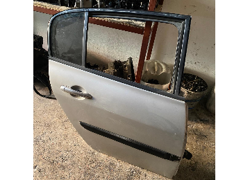 Megane 2 sağ arka kapı hatasız
