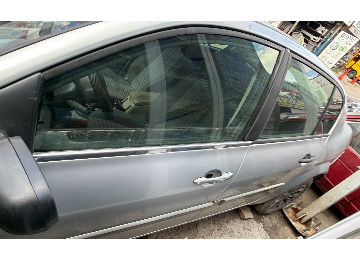 Ranault megane 2 sol ön kapı