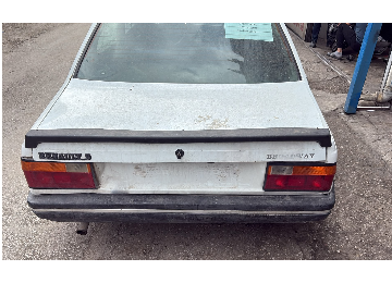 Renault broadway bagaj kapağı