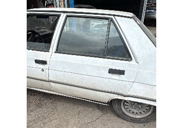 Renault broadway sol arka kapı