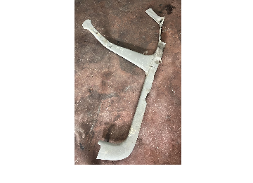 Renault Clıo 2 sağ orta direk plastiği