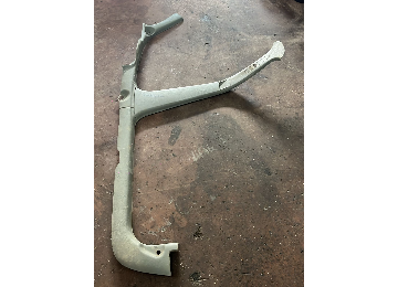 Renault Clıo 2 sol orta direk plastiği