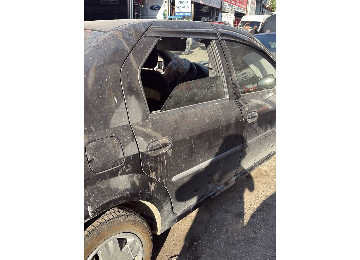 Renault Dacia logan sağ arka kapı