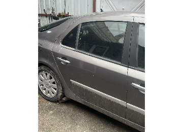 Renault Laguna 2 sağ arka kapı 2003-2008
