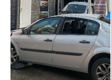 Renault Megan 2 hatasız sol arka kapı