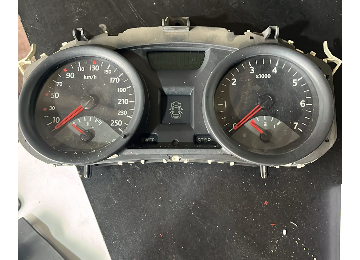 Renault Megane 2 2004 gösterge saati