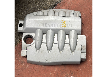 Renault Megane 2 2004 süs kapağı