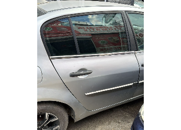 Renault megane 2 sağ arka kapı